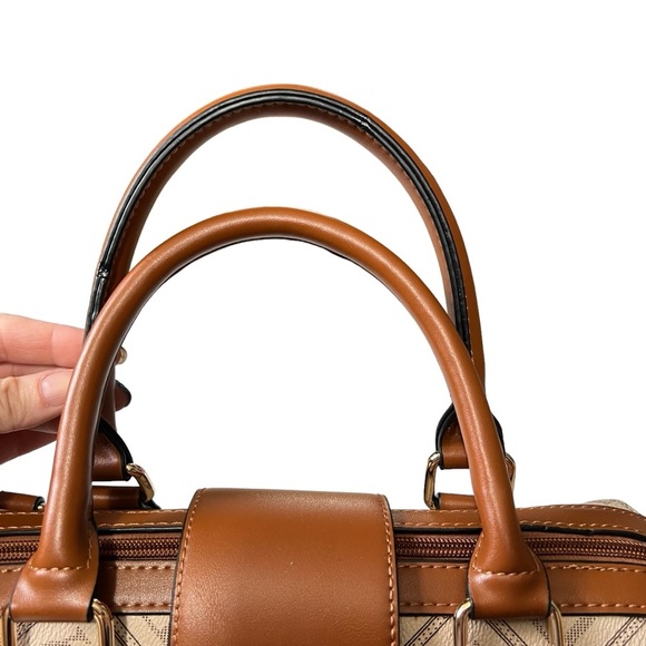 Dasein NWOT's - Womens Two-Tone Monogram Barrel Shoulder/Crossbody Purse - Picture 6 of 16